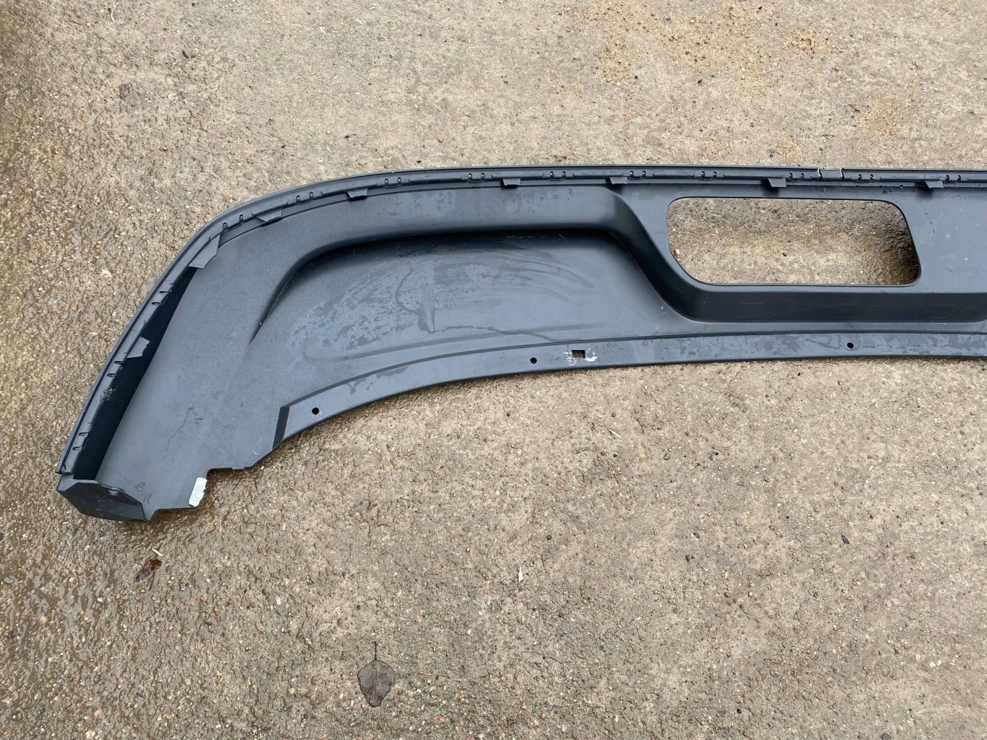 VW ID BUZZ modanatura diffusore spoiler Paraurti posteriore posteriore 1T3807568