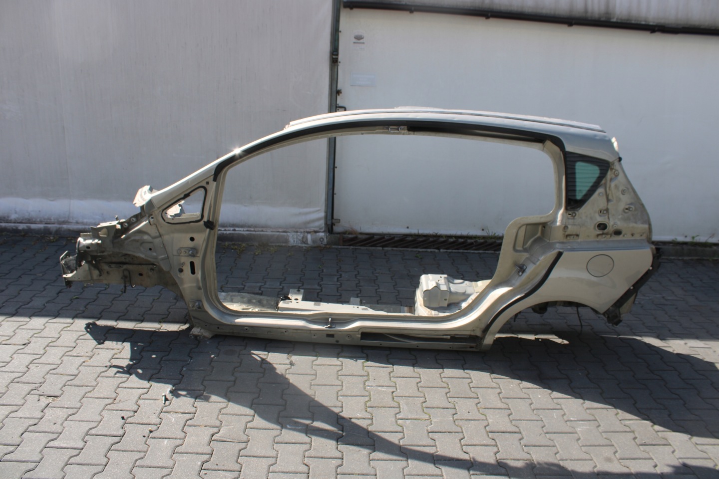 BLENDE ABDECKUNG BOKU LINKS FORD B-MAX