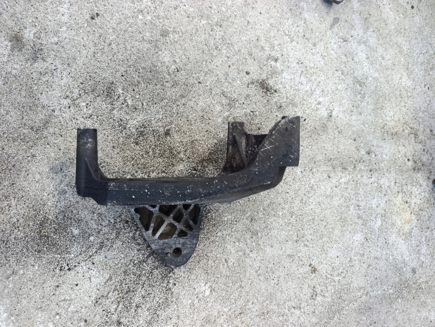 VW T5 1.9 TDI engine mount side right 038199207AK
