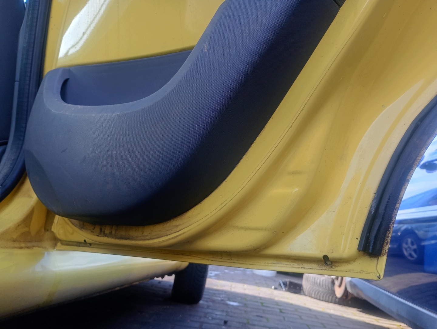 door right rear. rear part Peugeot 107 05-08 code lakieru KBL