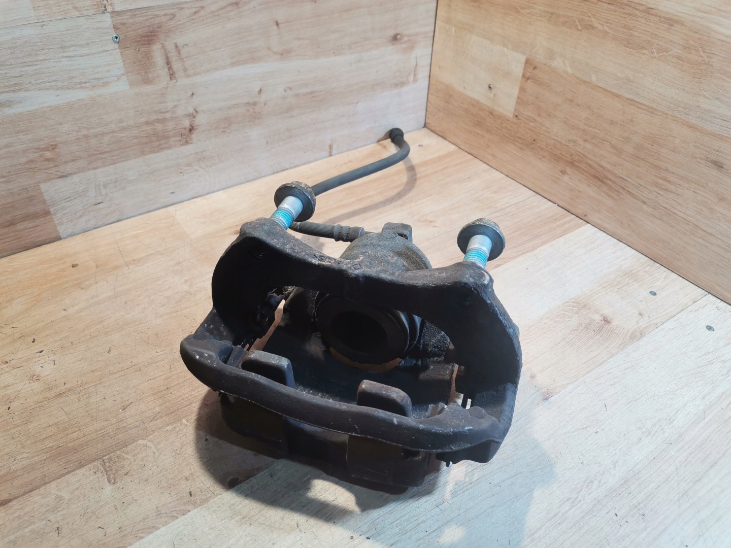 caliper brake left front OPEL MOKKA A ZAFIRA C 13430602