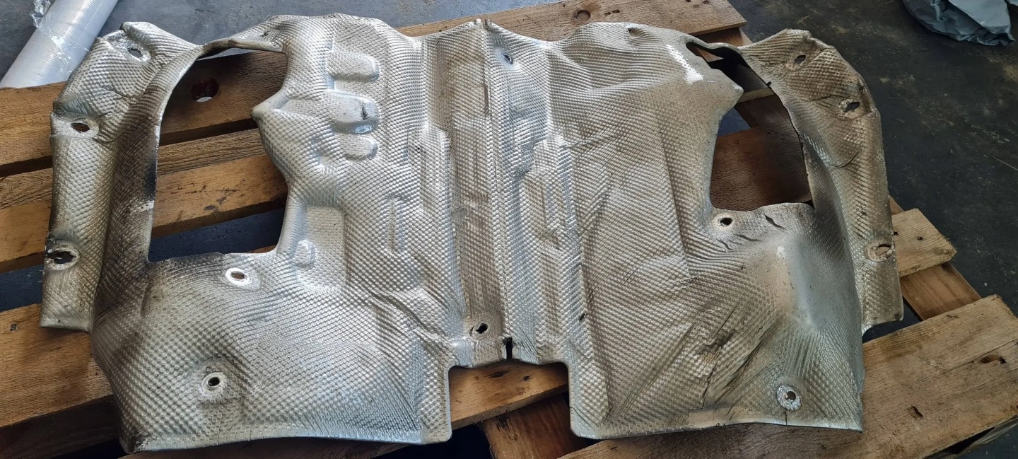 A4 B9 8W Blende Abdeckung TERMICZNA TUNELU 8W0803979F A5 8W