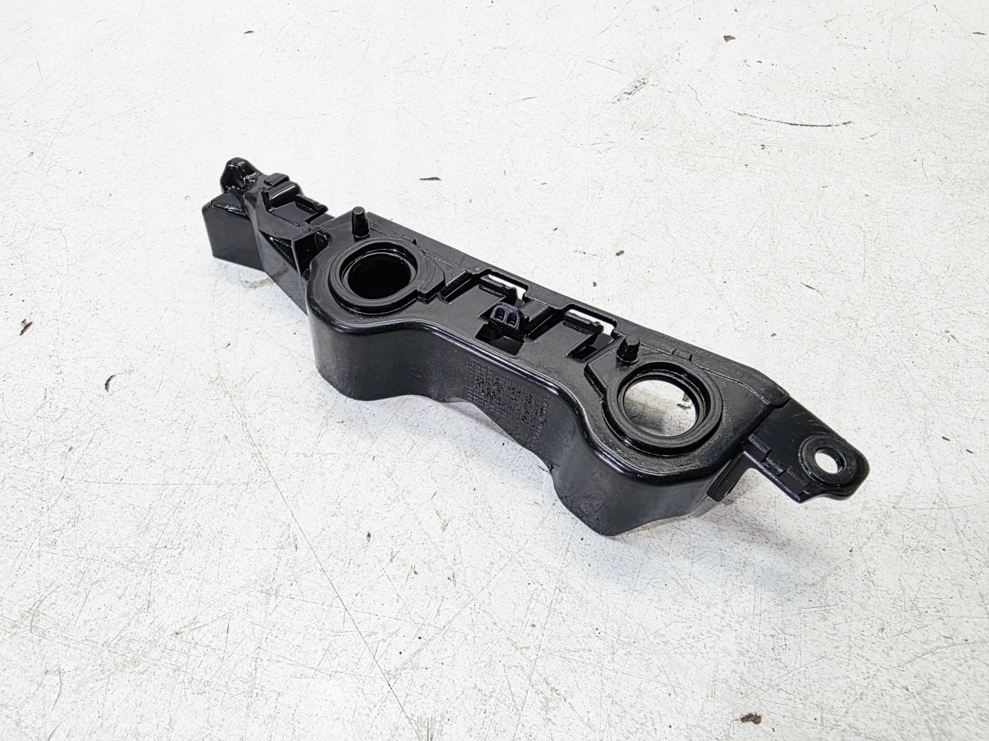 Supporto staffa Paraurti Destra Anteriore AUDI A6 C8 4K0807284