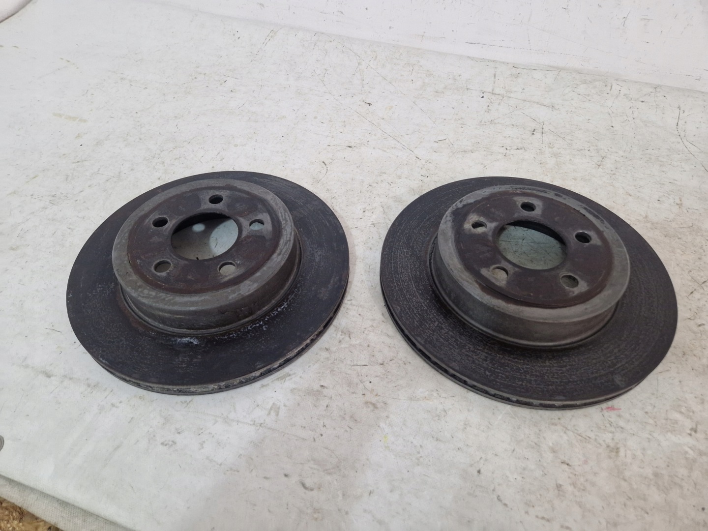 DODGE CHARGER 15- CHALLENGER 3.6 5.7 discs brake rear part