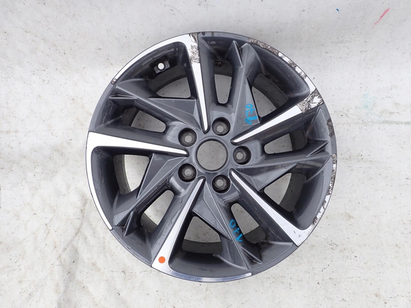 HYUNDAI 52910-G4700 7Jx17 17" disk hliníkový