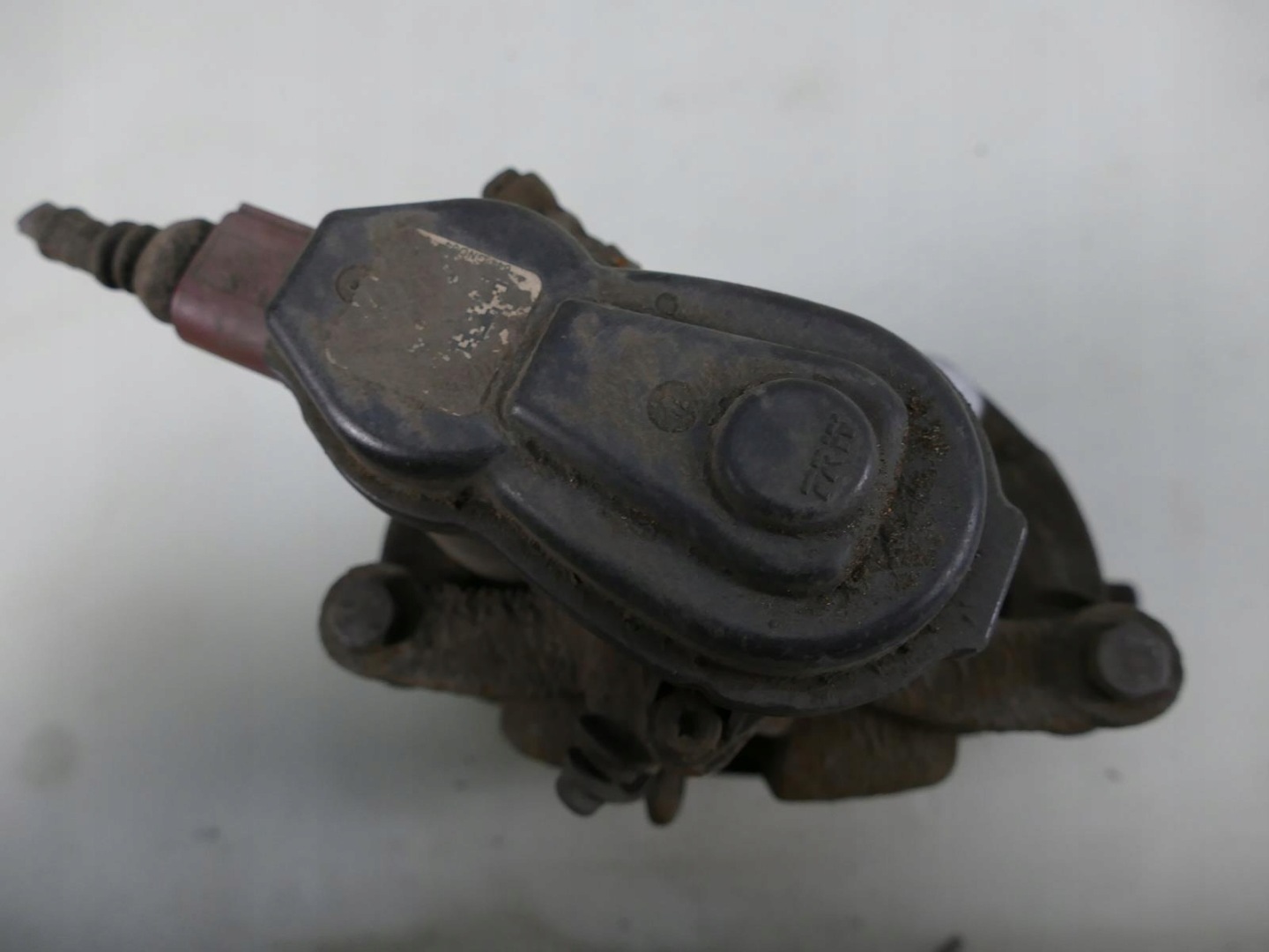 AUDI A6 C7 2.0 TDI caliper brake right rear part below discs 300 mm