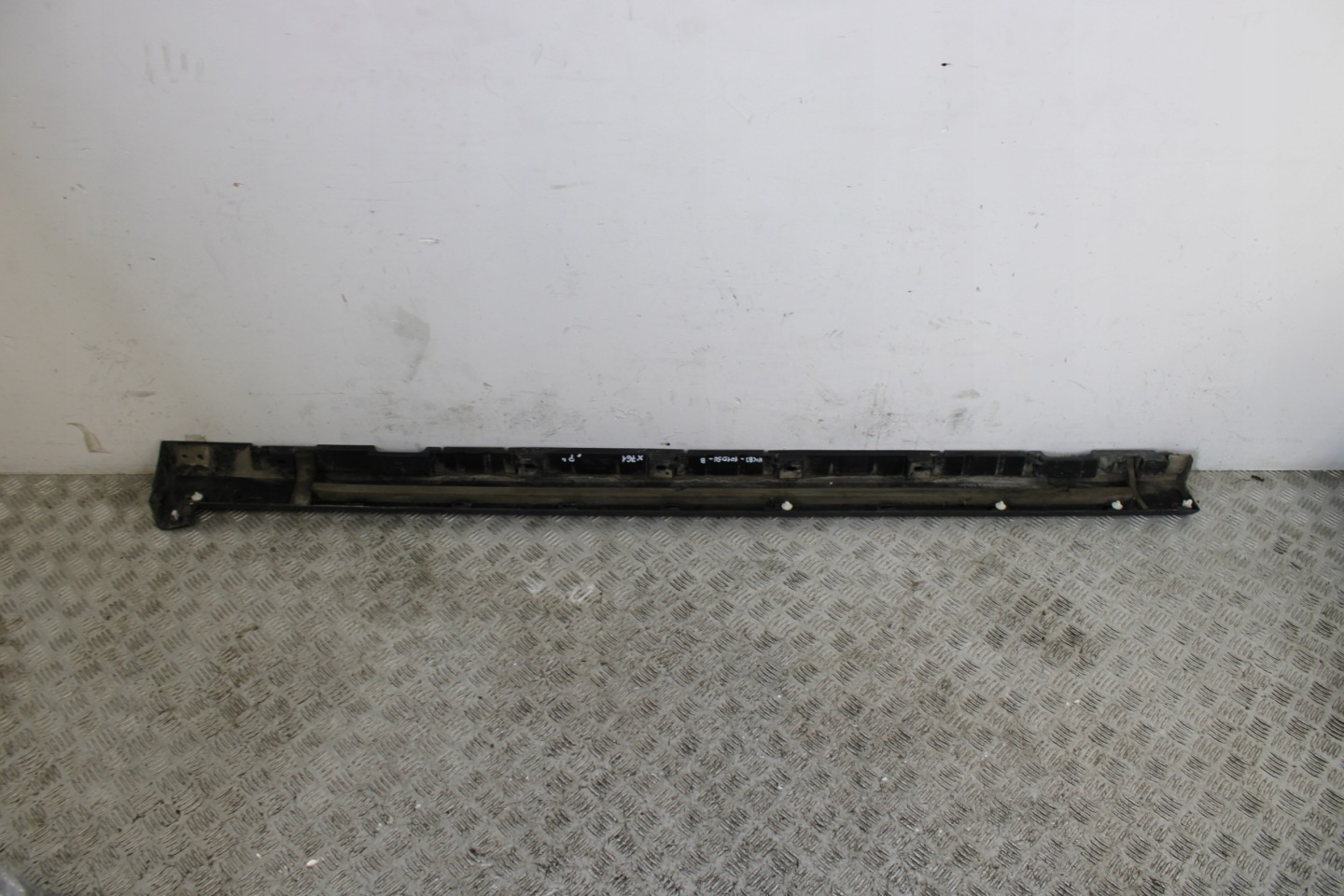 cap threshold threshold right JAGUAR F-PACE X761 HK83-10156-B