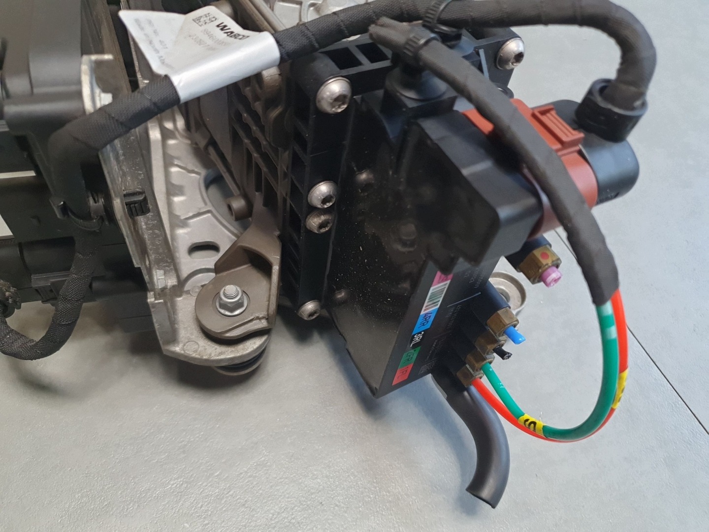 Audi SQ6 e-tron compressore sospensioni 95C616005N