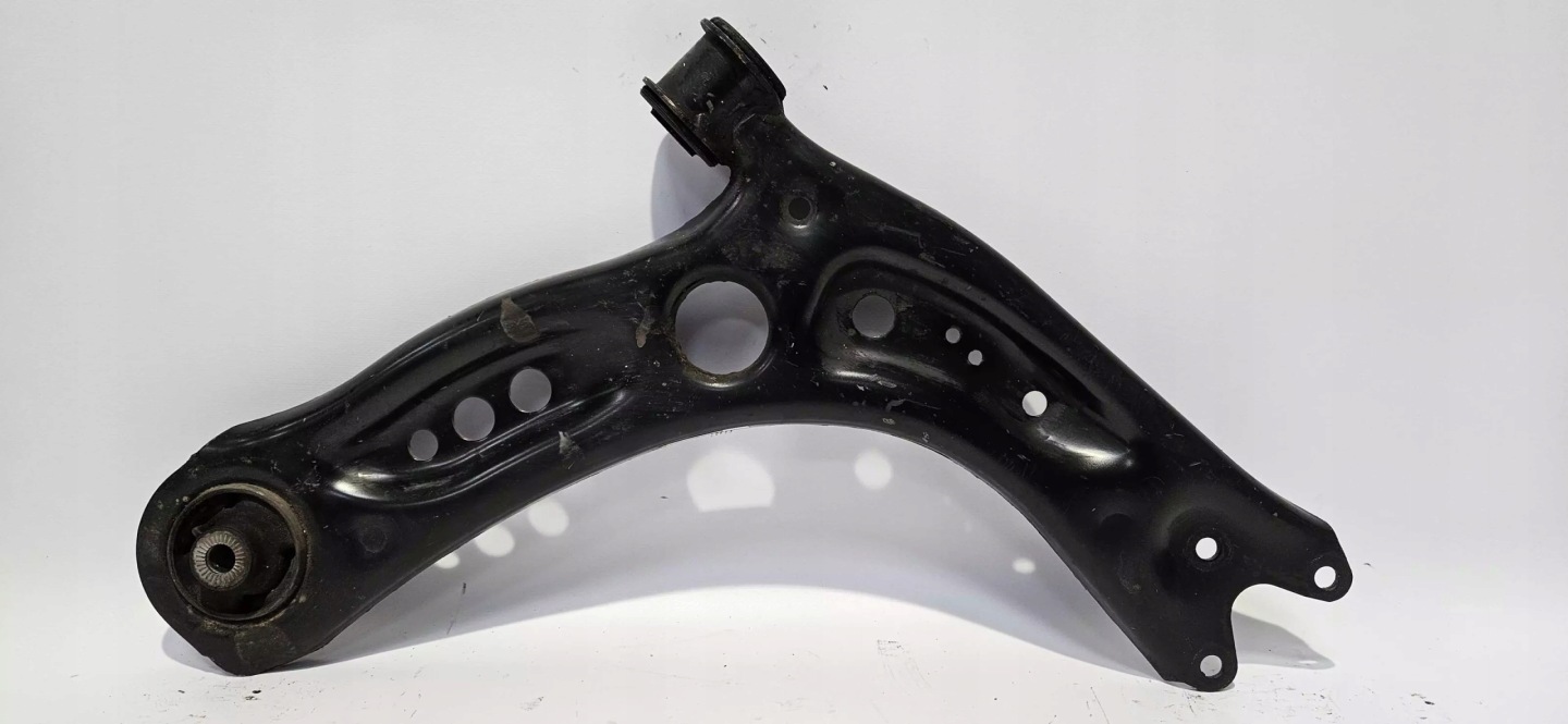 arm right front AUDI A3 8V 13-20 5Q0407152J