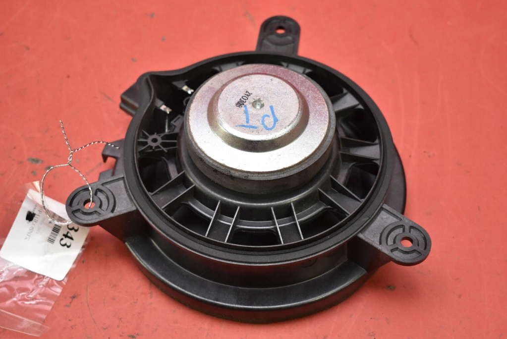 speaker right rear part 30657445 VOLVO V60 1 and 10-13