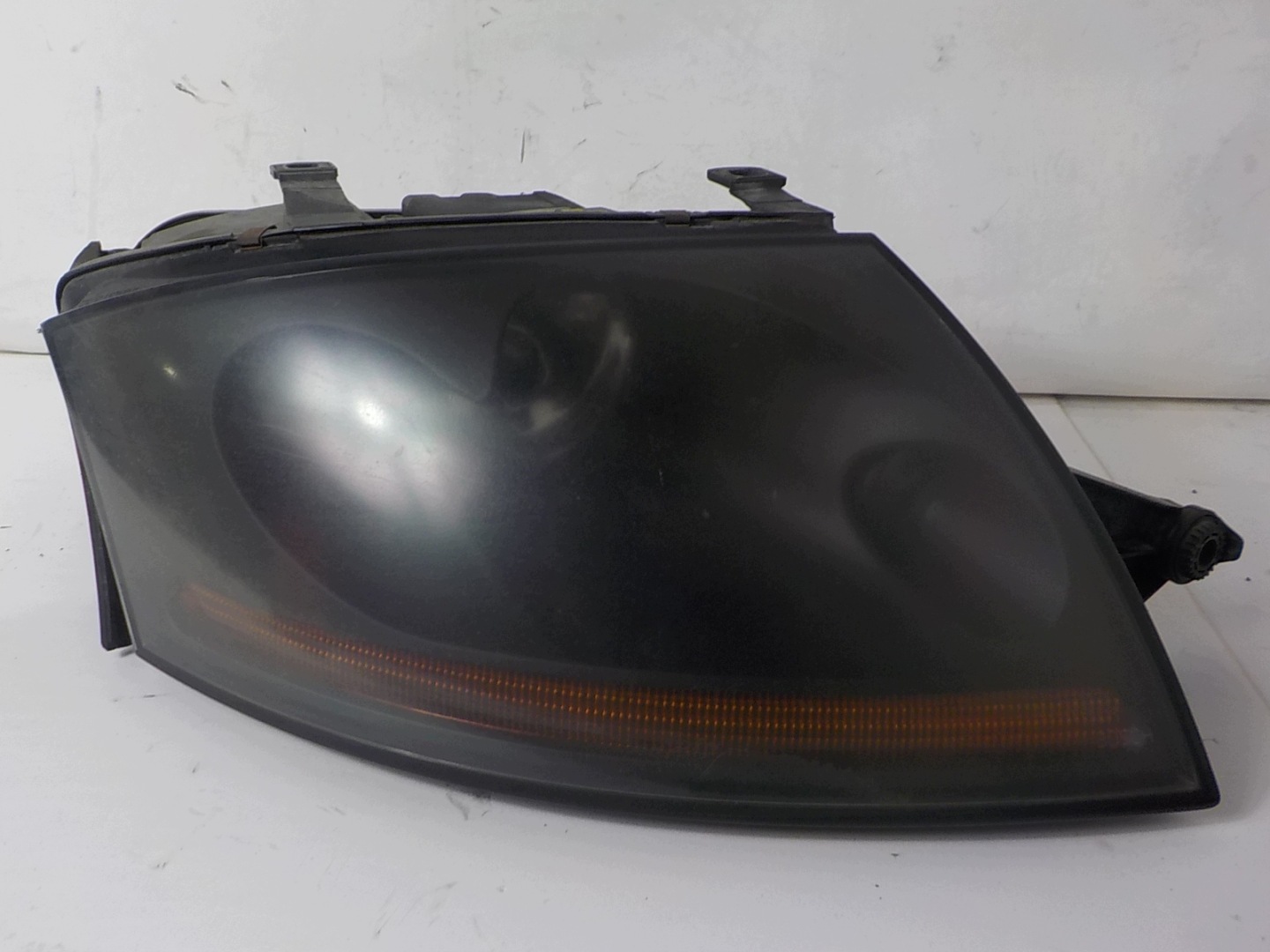 AUDI TT and 8N light right front front UK 8N0941004AH