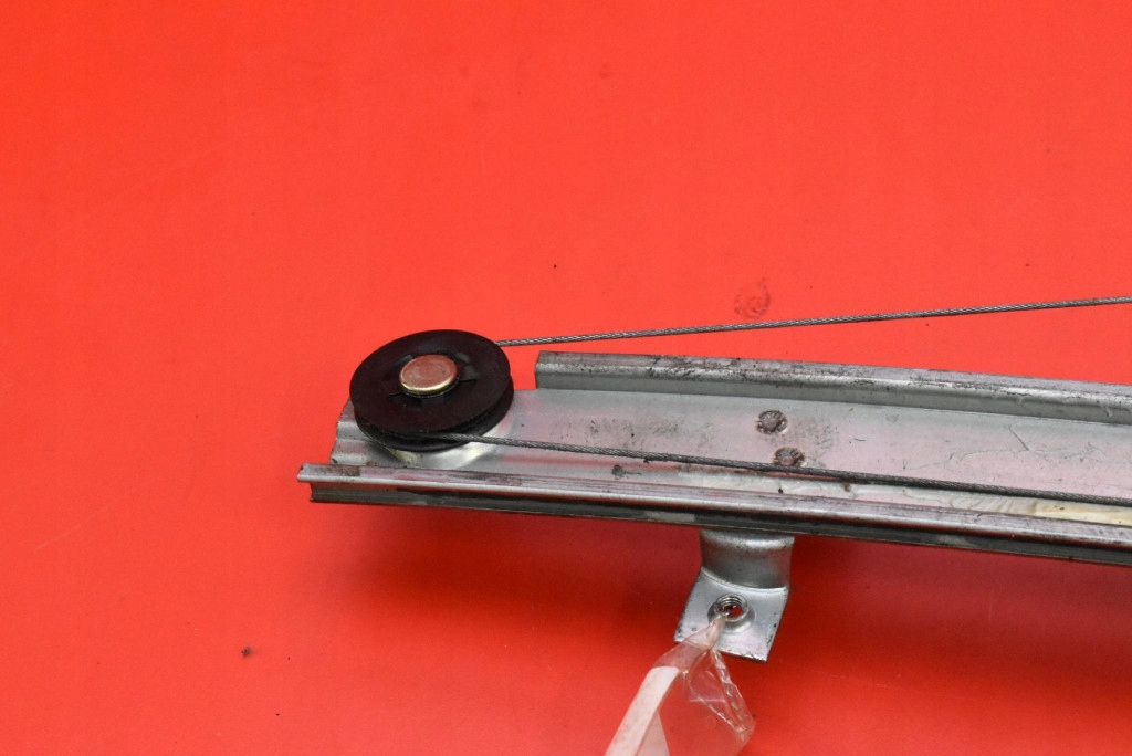 window regulator right rear part MITSUBISHI GRANDIS 03-11