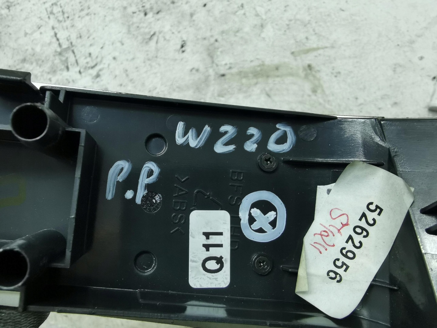window control switch right front MERCEDES S-KLASA W220