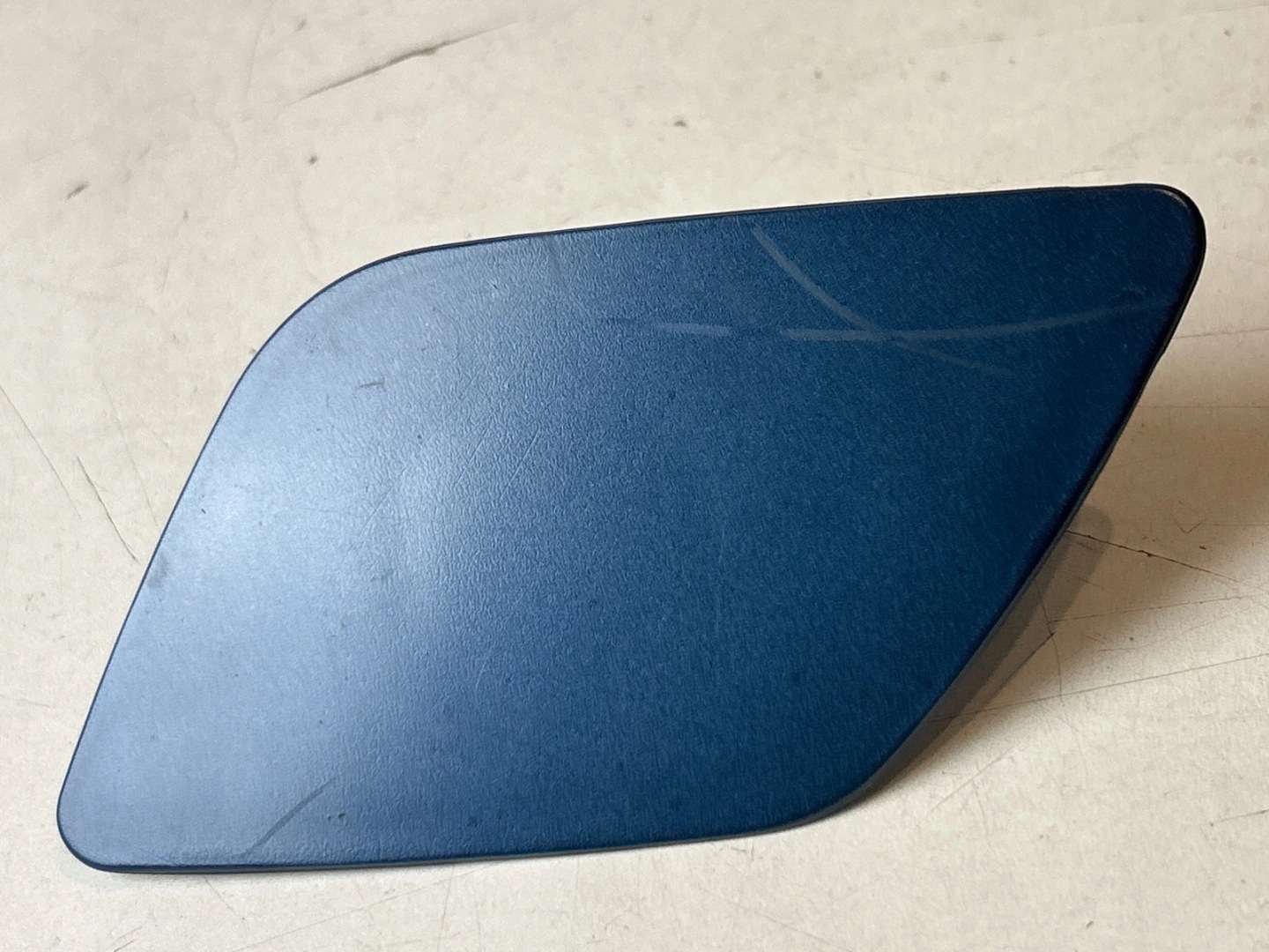spoiler of the washer front left Audi A6 C6 S-line LZ5B