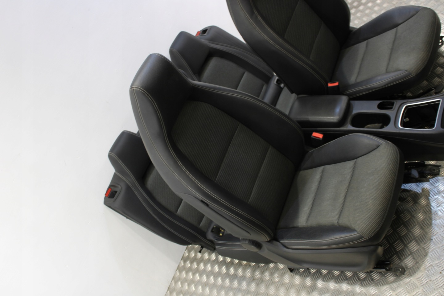 seats semi leather inner upholstery MERCEDES CLA W117