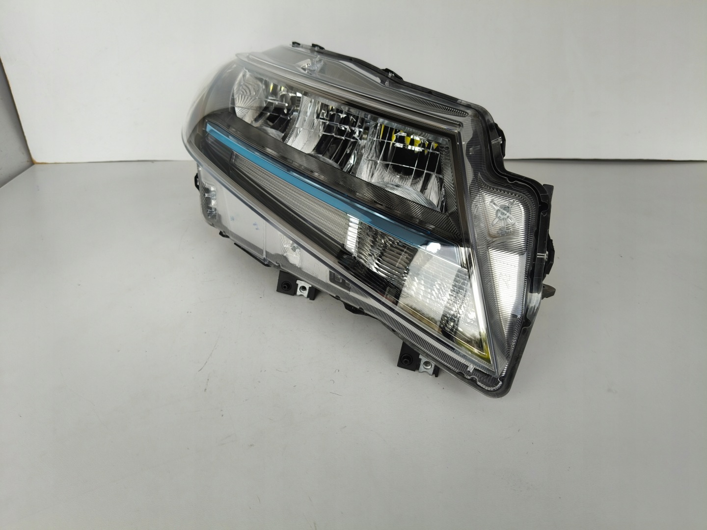 light right REFLEKTOR SUZUKI VITARA III 18- LIFT FULL LED