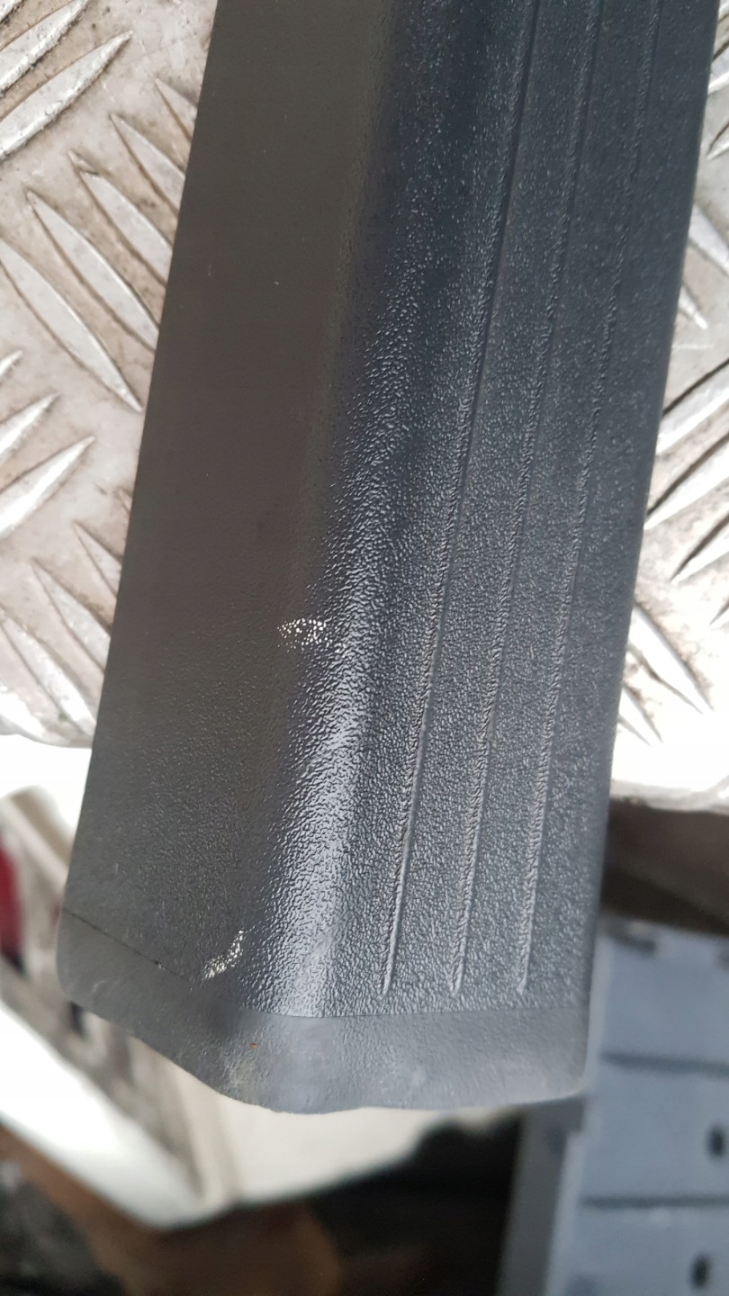 MERCEDES W209 moulding threshold left right cap