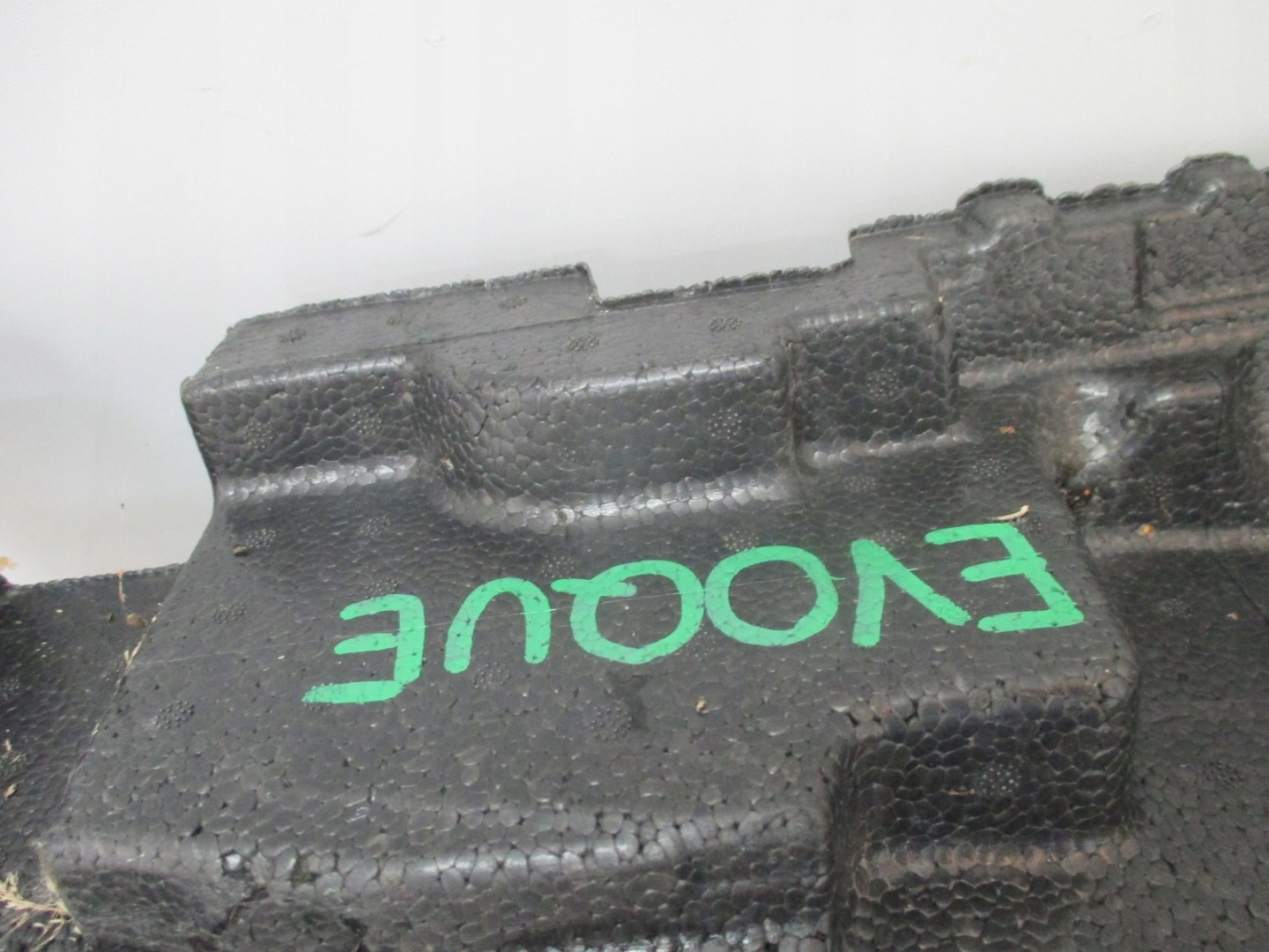 boot floor well polystirene RANGE ROVER EVOQUE K8D2-19G381-AD