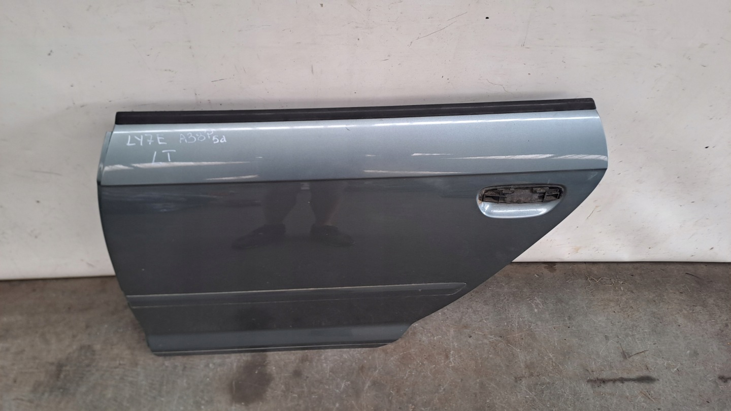door right rear part LY7E Audi A3 8P LIFT