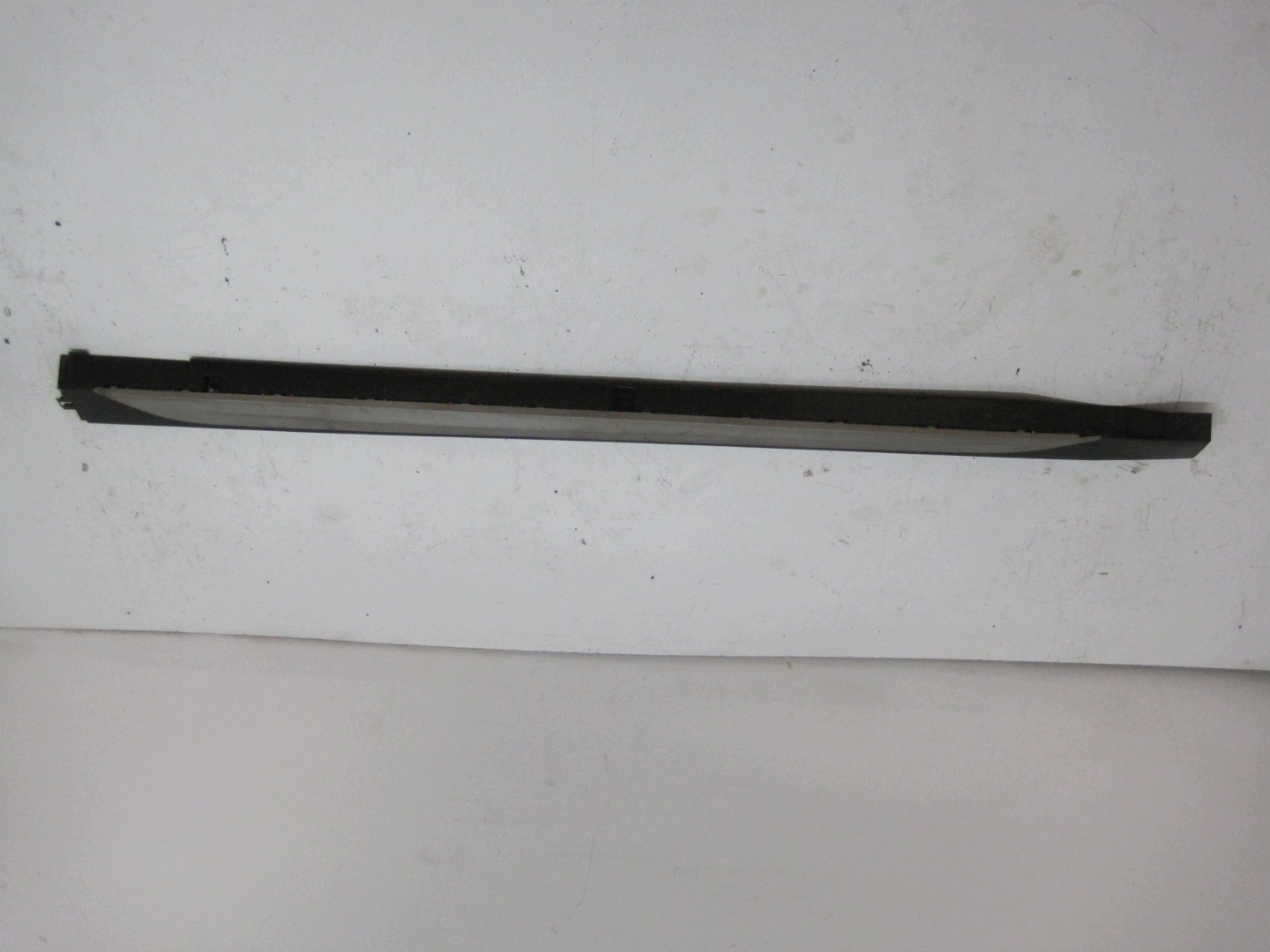 cap moulding threshold VW TAIGO 2G7 left