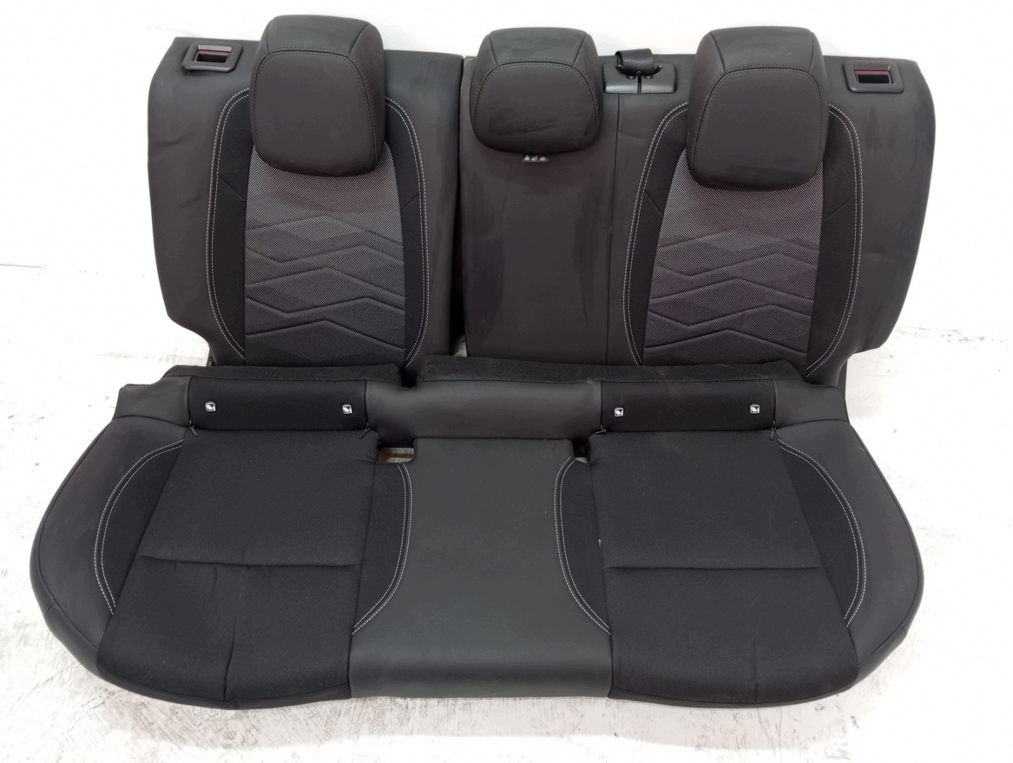 upholstery pol leather seats Jeep AVENGER