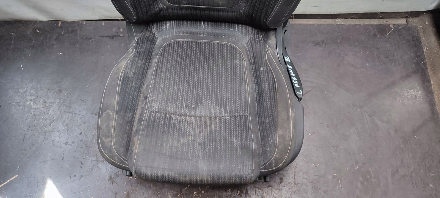 seat front front left driver´s Renault Megane IV kombi
