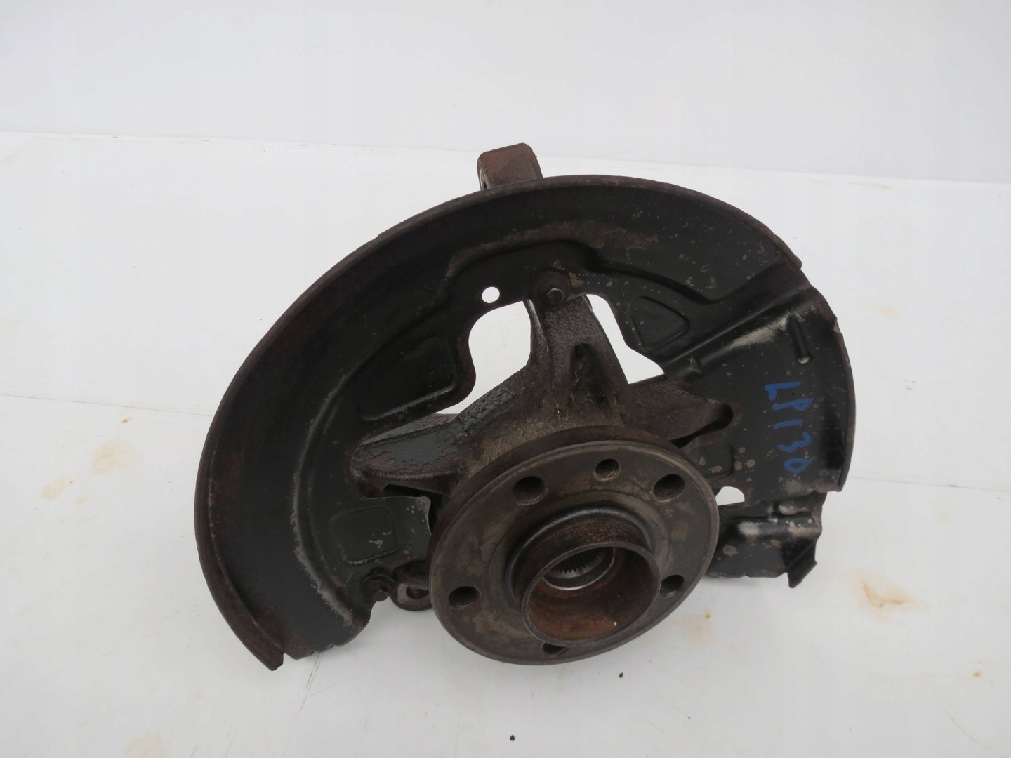 čepu otoč levý předek V60 a S60 II 6G9120447 (2013-2018)R.