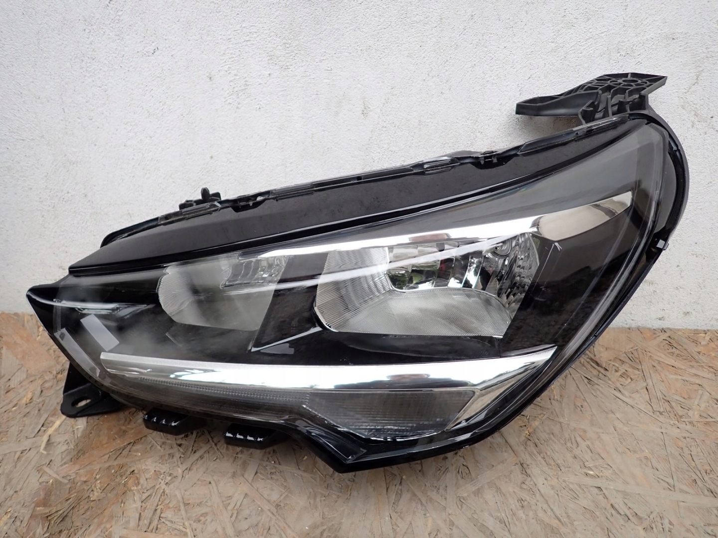light left REFLEKTOR left OPEL CORSA F 68 2019-2023R 9829465580