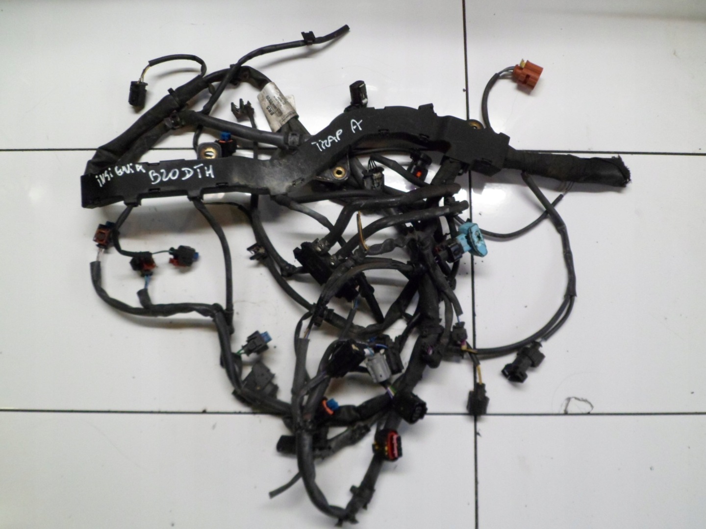 OPEL ZAFIRA B 2.0CDTI B20DTH bundle motor wiring 39043939