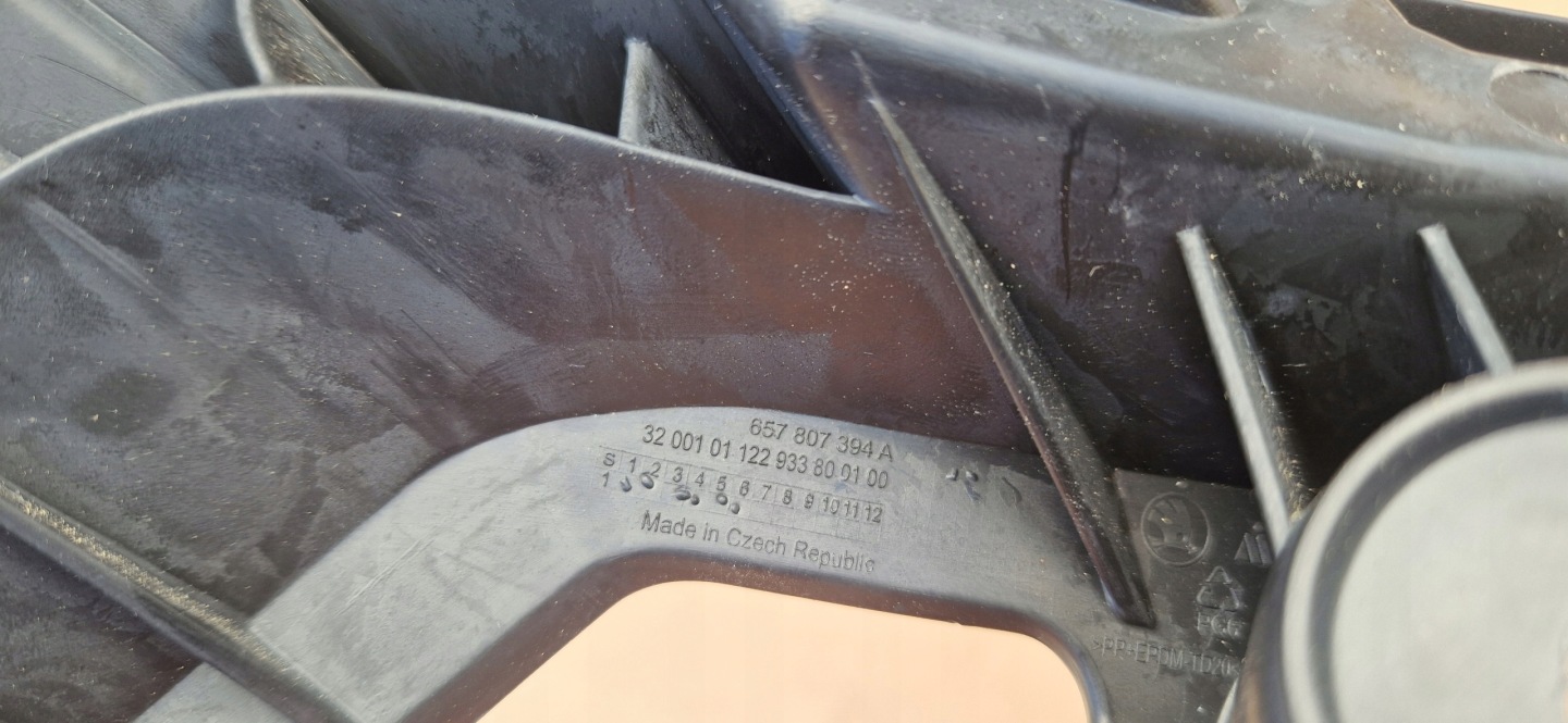 bumper bracket rear part right SKODA SCALA 657807394A original