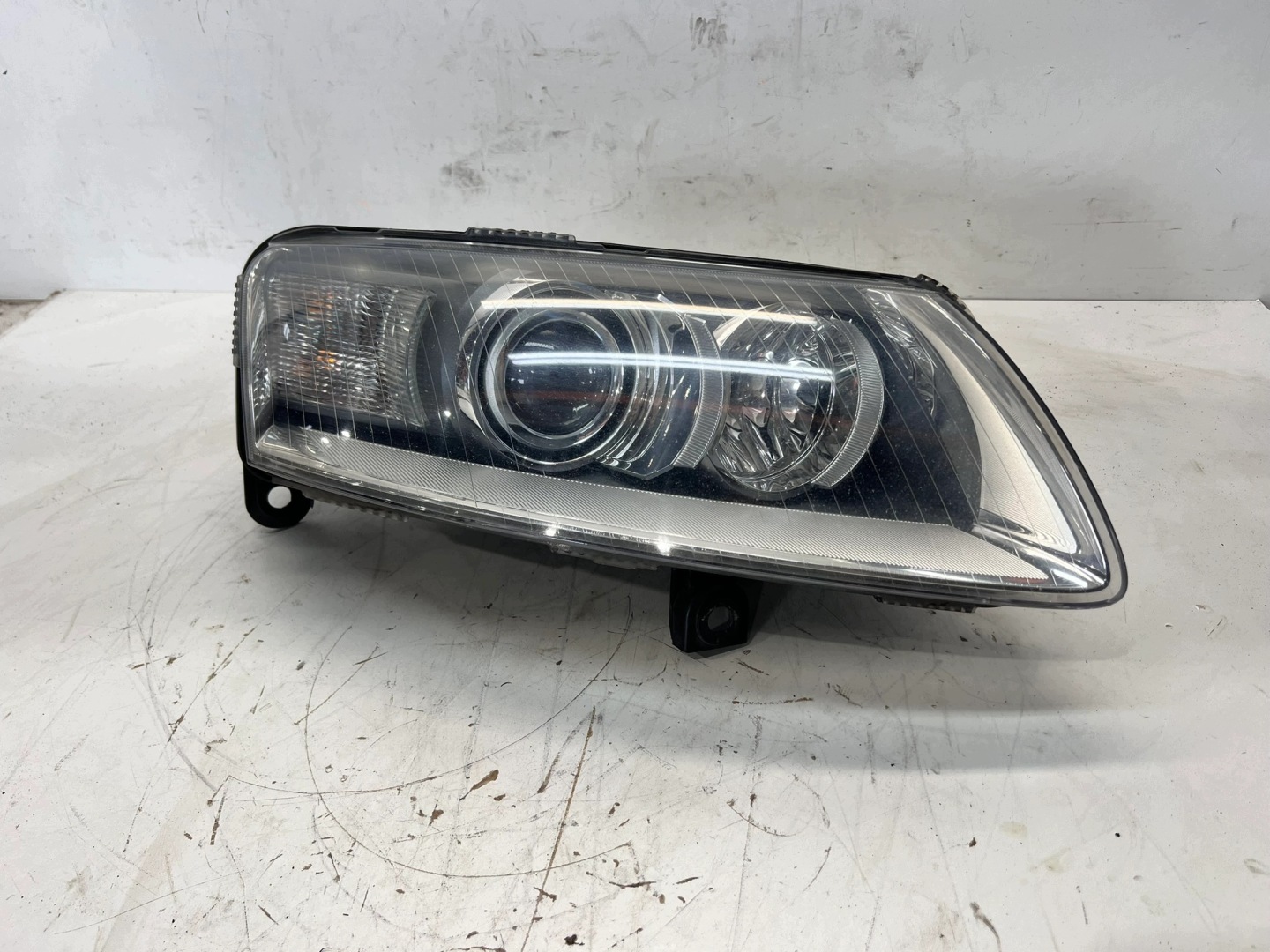 REFLEKTOR right front XENON AUDI A6 C6 4F0941030CQ EU 36/26