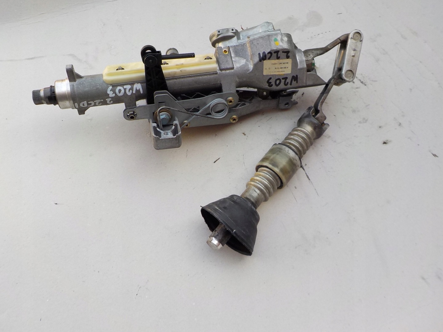 steering wheel rod mercedes w203 A2034601416