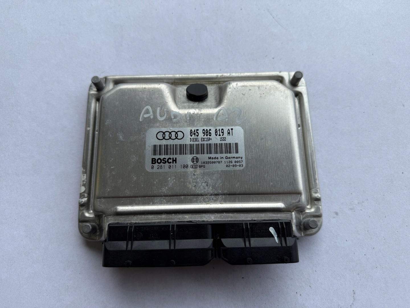 AUDI A2 1.4 TDI computer control unit of the engine 045906019AT