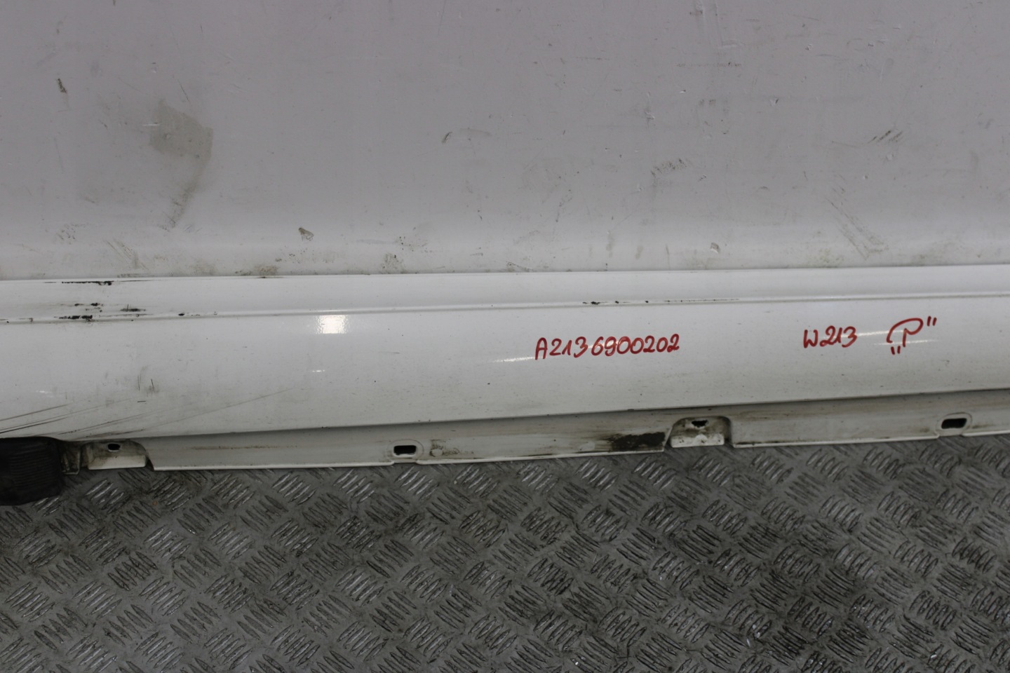 cap threshold threshold right MERCEDES E-KLASA W213 AMG A2136900202