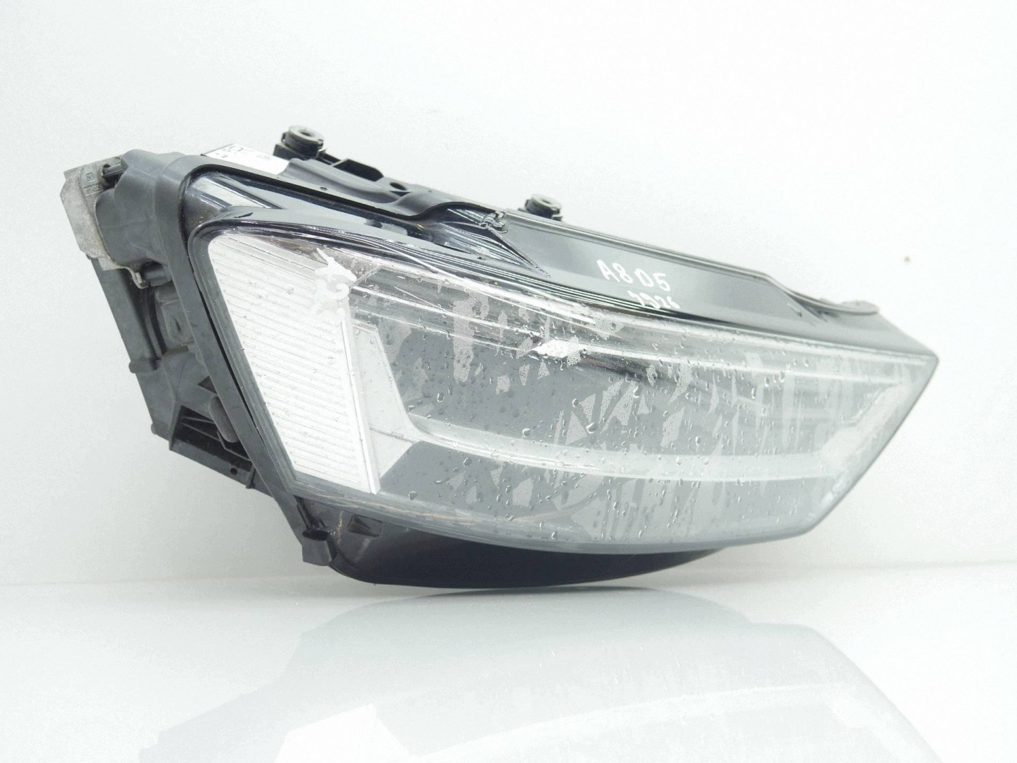 light right front front AUDI A8 D5 4N0941774A 18R STAN as for ZDJECIACH
