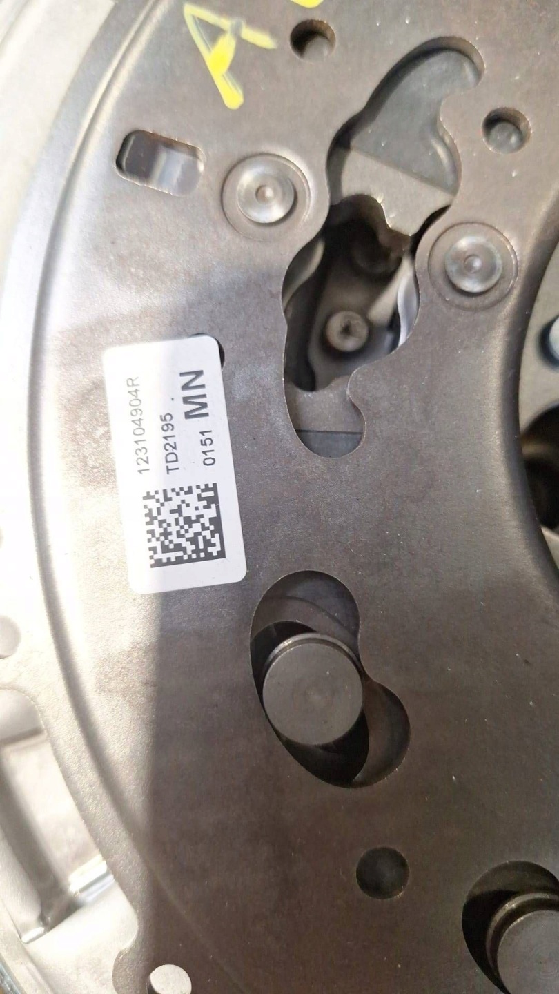 wheel flywheel Renault Austral 123104904R STAN as new!