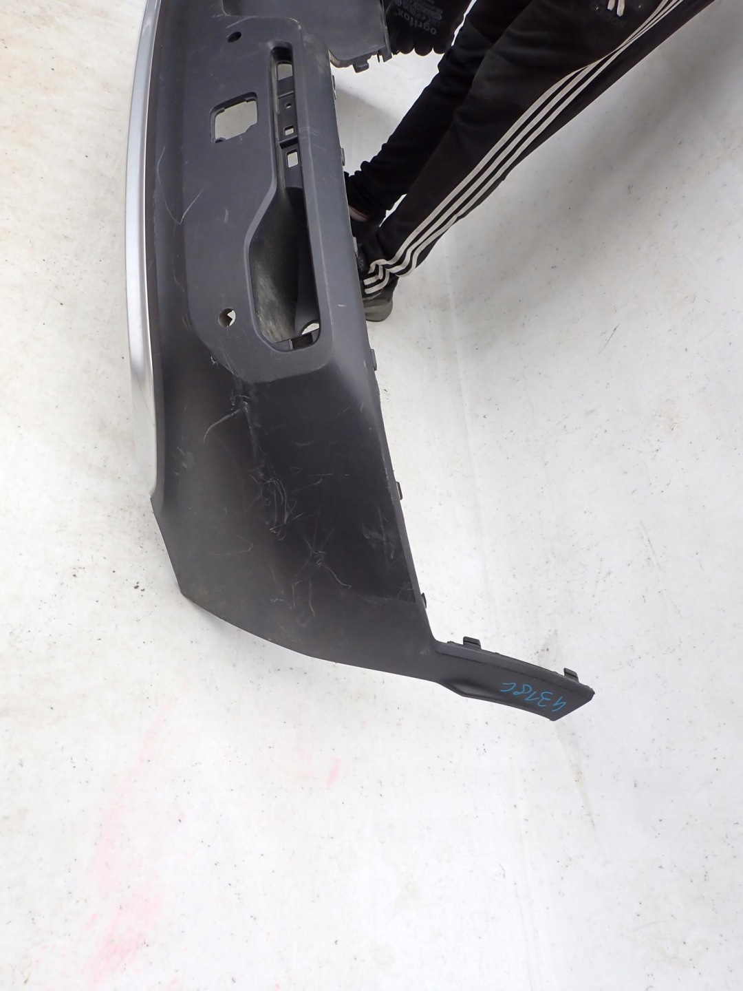 VOLVO XC40 17-> bumper rear part rear PDC