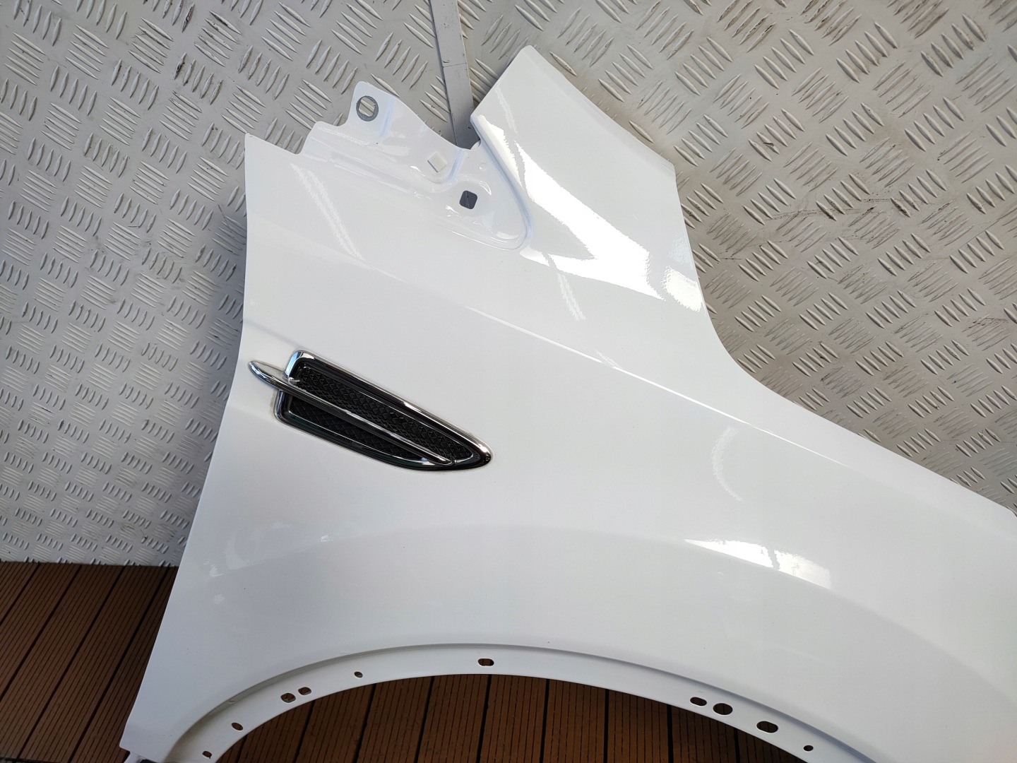 FORD KUGA MK2 12-19 fender front right front below colour FROZEN WHITE OE