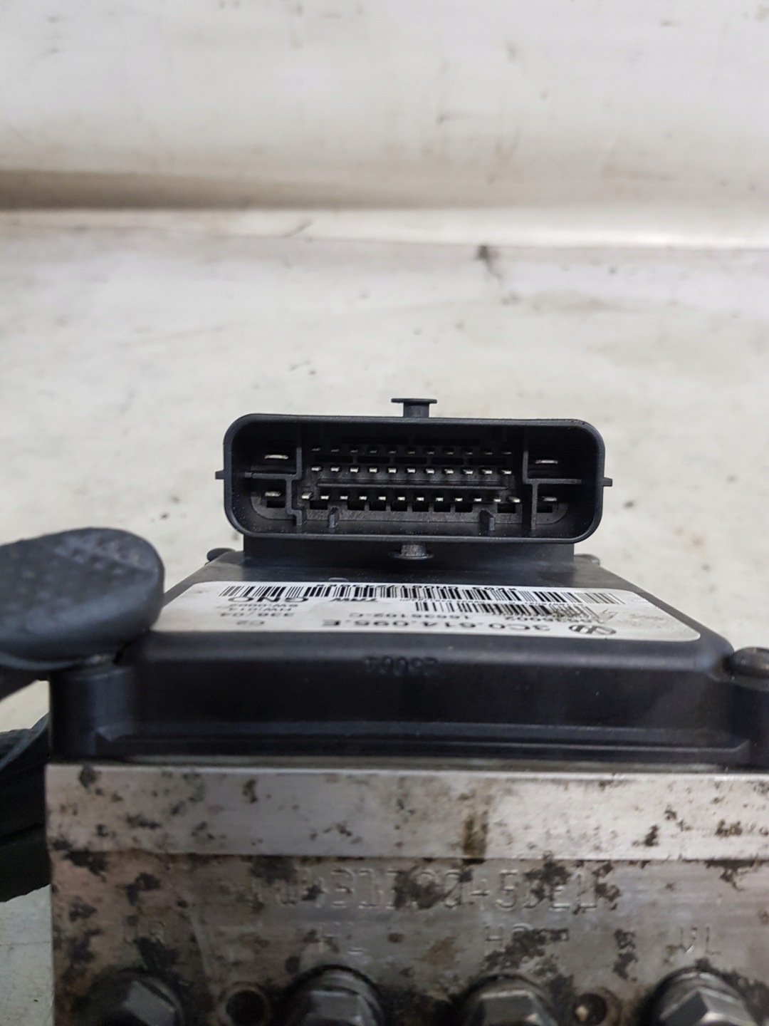 pumpa ABS PASSAT B6 2.0 TDI OE 3C0614095E