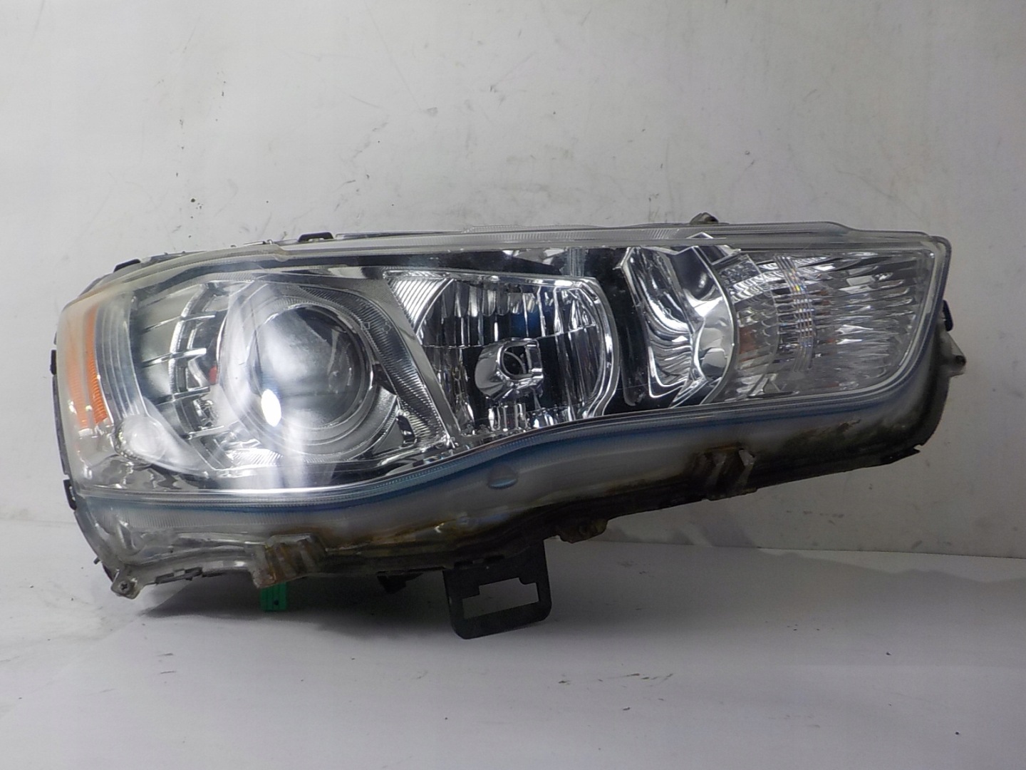 MITSUBISHI OUTLANDER II LIFT XENON light right front front UK