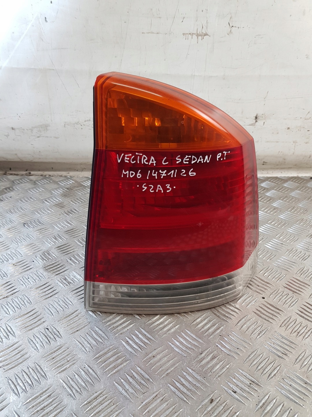 light right rear part + insert 13130644 OPEL VECTRA C sedan 02R