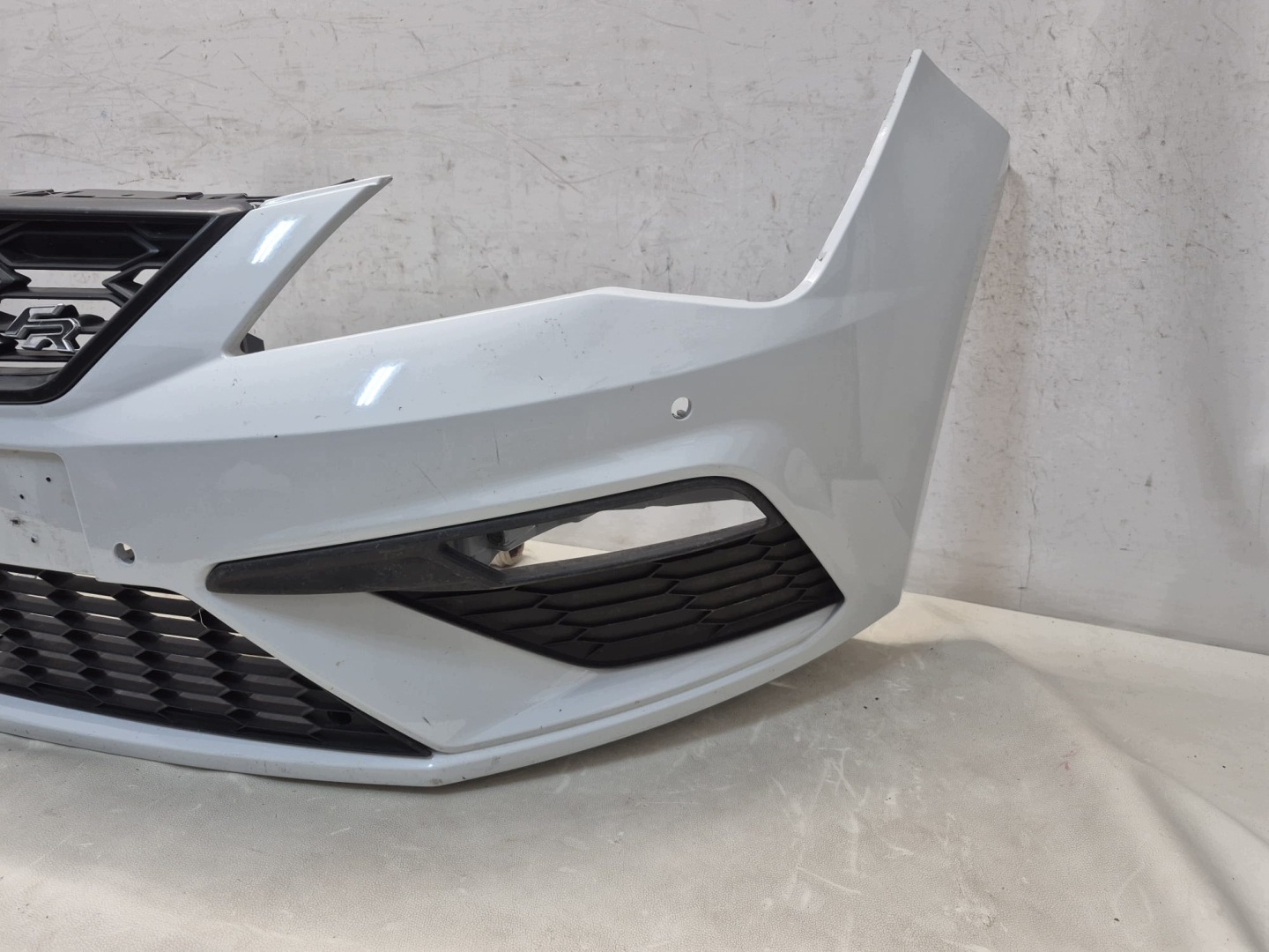 SEAT LEON III 5F LIFT FR 17- nárazník předek přední PDC 5F0807221AB