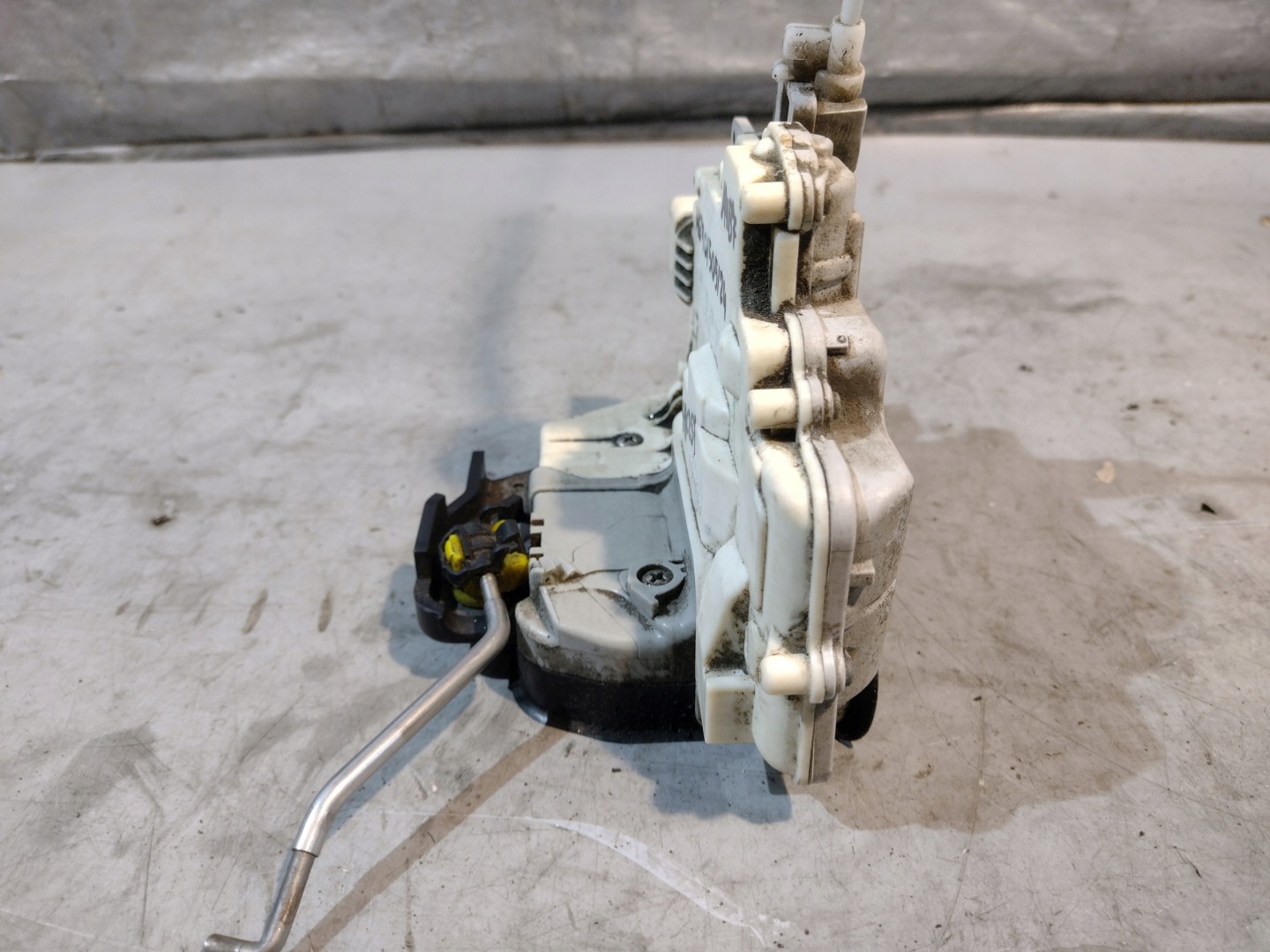 lock door left rear part Audi A4 B7 8E0839015AA