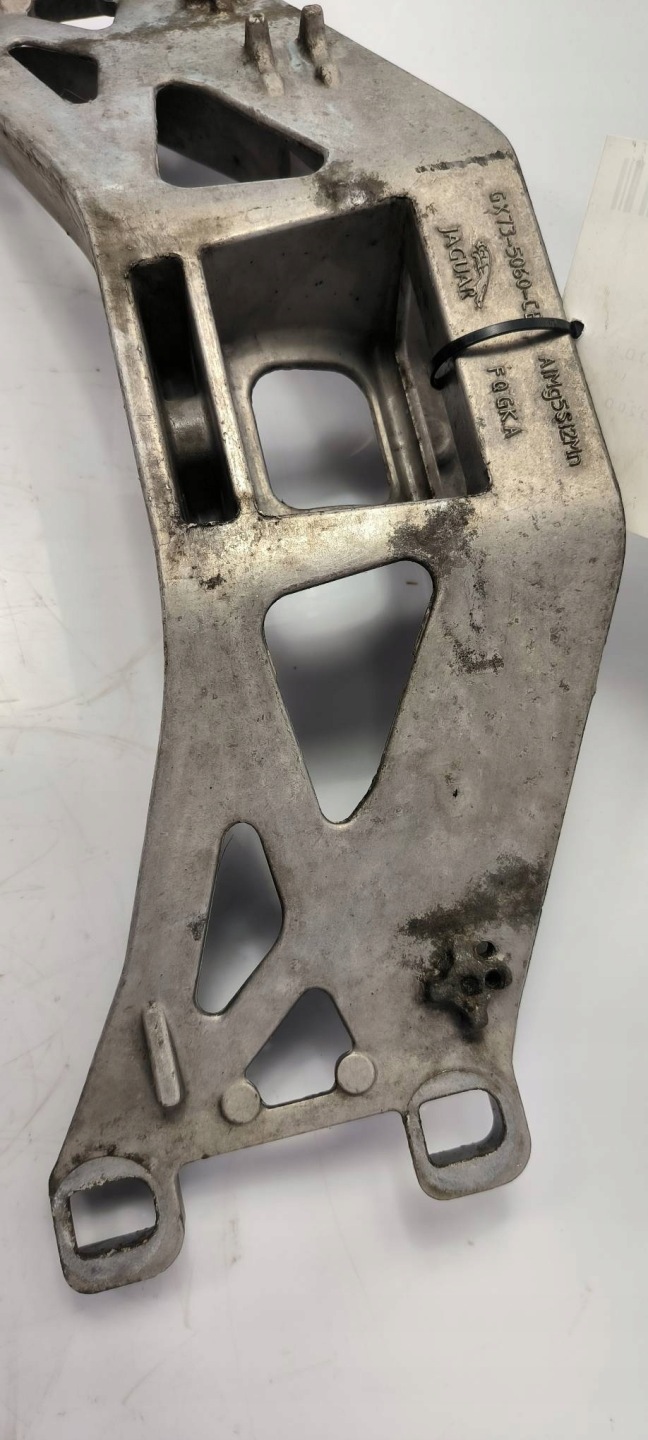 Getriebehalter GX73-6A026-CC JAGUAR XE X760 2.0 D