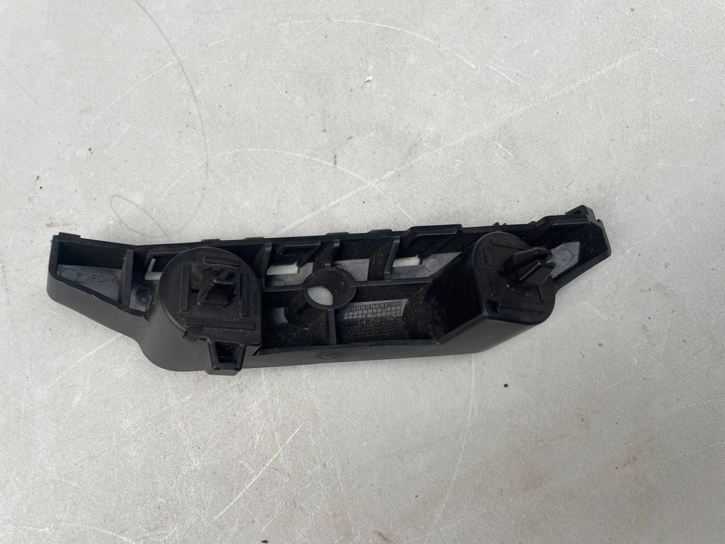 bumper bracket front side left NISSAN NOTE (E12) 622253VU0A @A