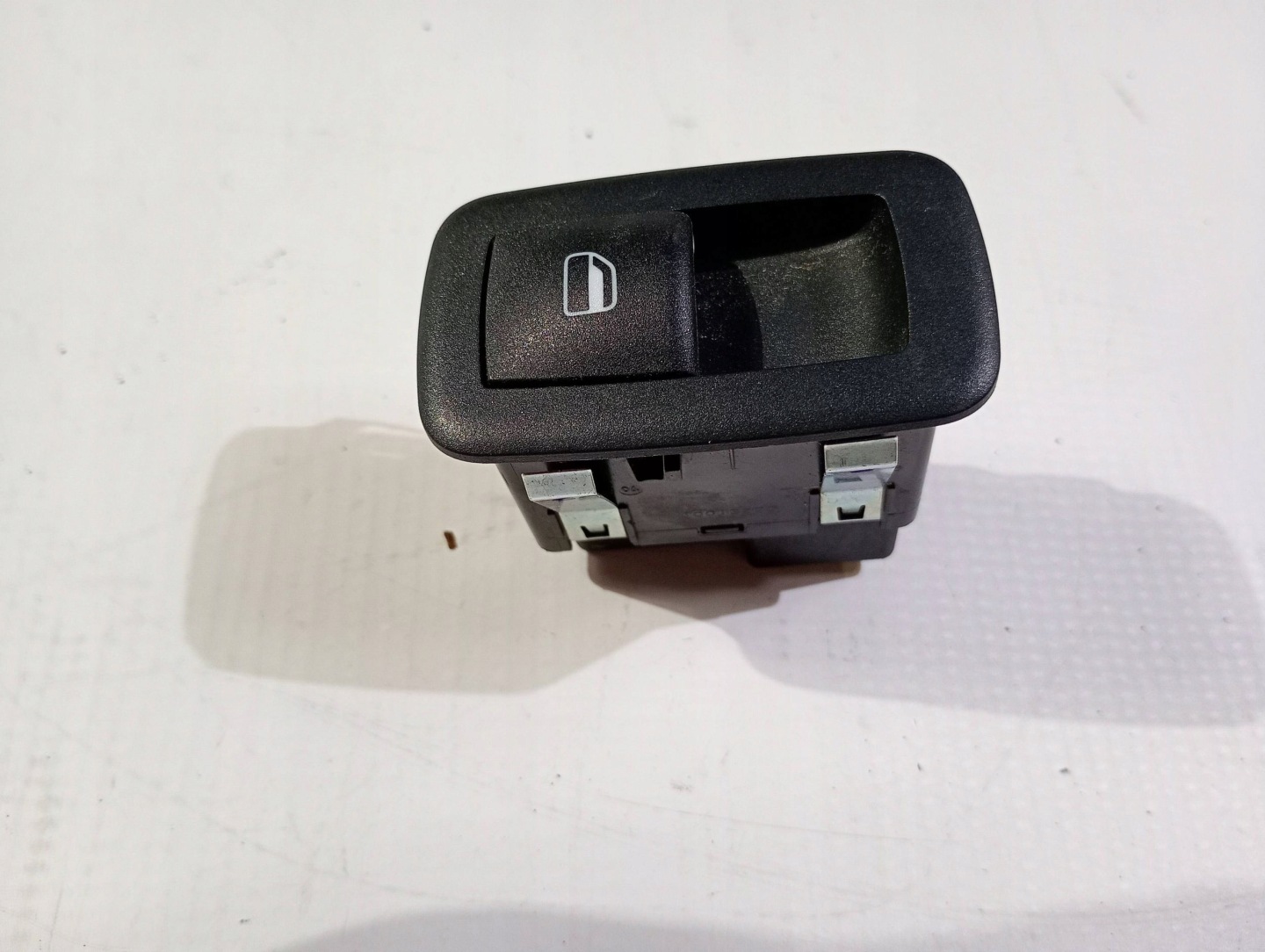 switch control panel of the window windows of the rear Dodge RAM 1500 2019