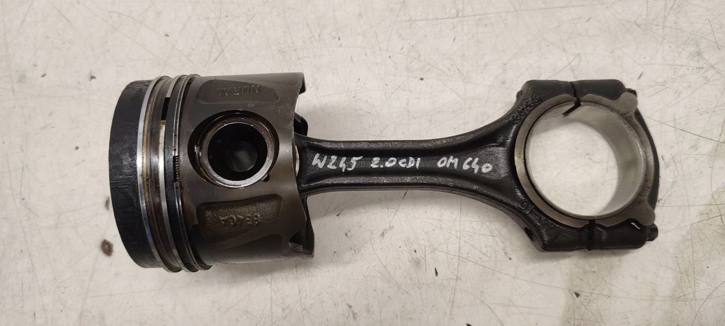 piston connecting rod Mercedes W245 2,0 CDI OM640