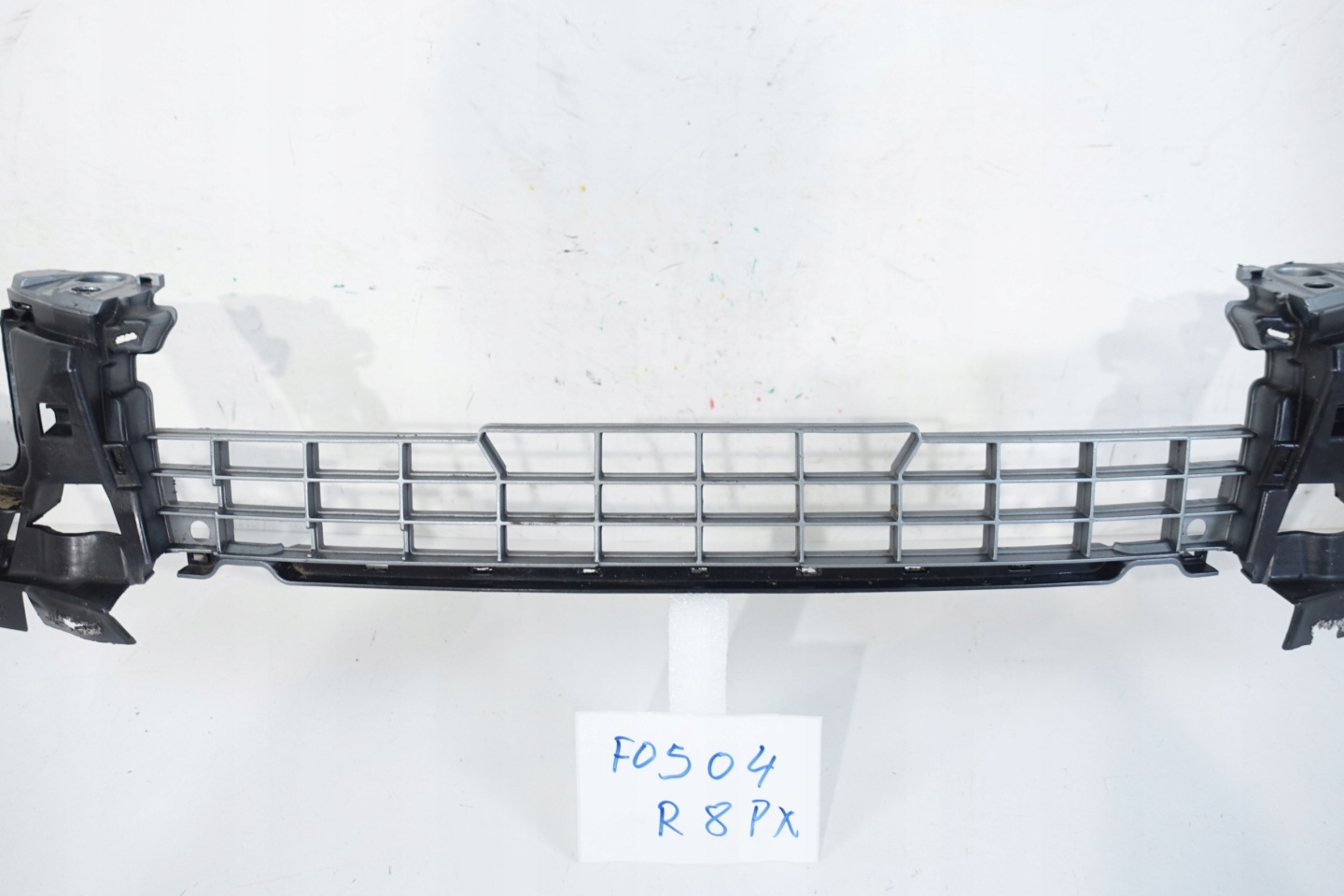 AUDI A4 B7 8E0 holder console GRILLA bumper front 8E0807233E
