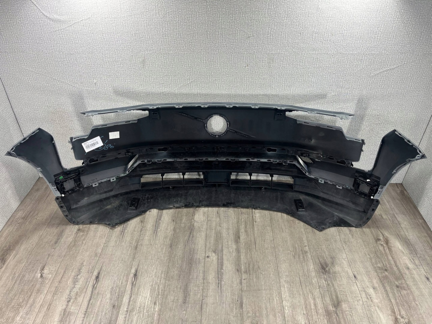 VOLVO EX-30 2023-> nárazník předek 31345658
