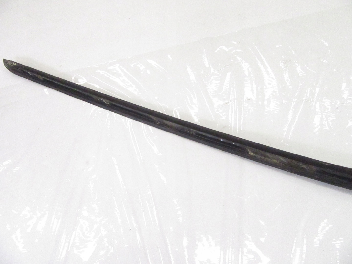 moulding cover windows dust wode przyszybowa left BMW e90 e91 475